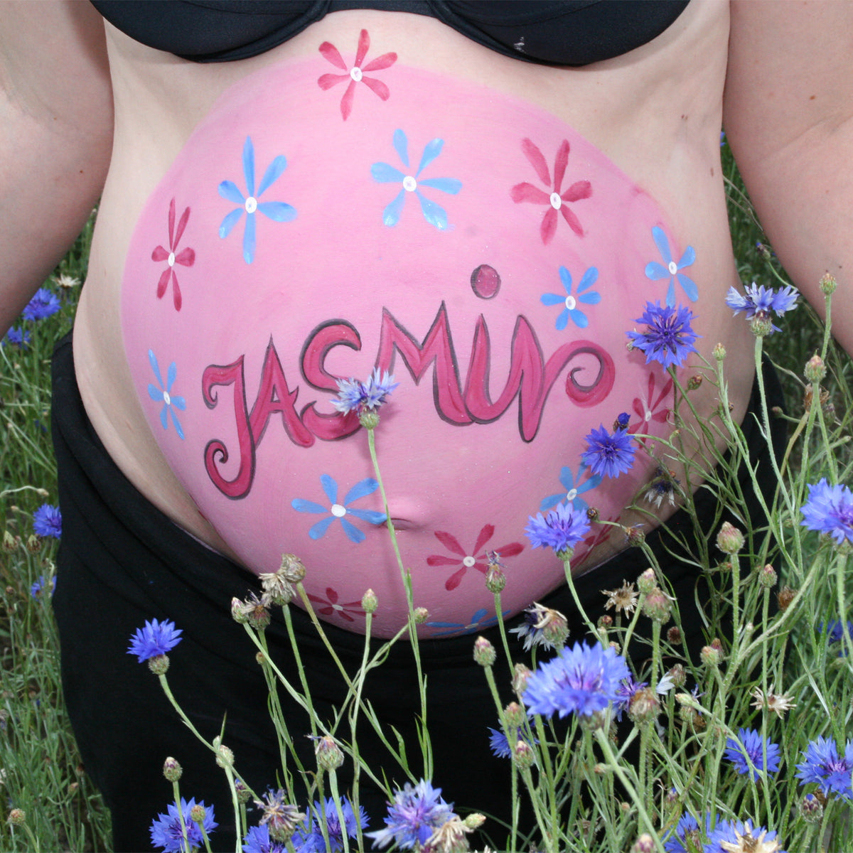 Bemalung Babybauch mit Schminkfarben von Eulenspiegel. Gipsabdruck Babybauch. Bauchbemalung mit Farben aus Deutsche Herstellung.