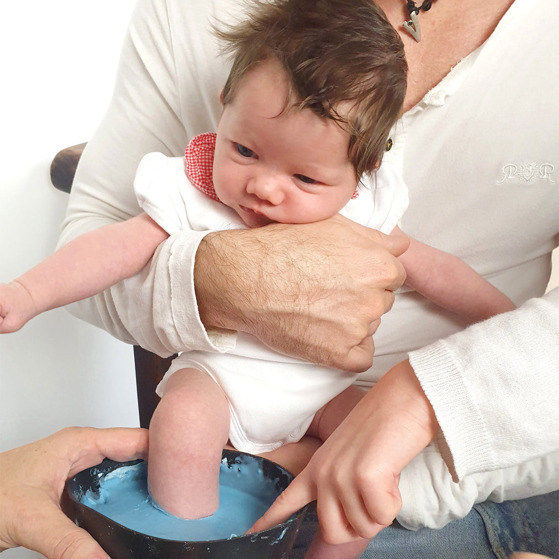Gipsabdruck mit Alginat und Gießmasse für Handabdruck und Fußabdruck von Baby, Kind, Kleinkind und Geschwister. bambelina by Tausendschön Shop